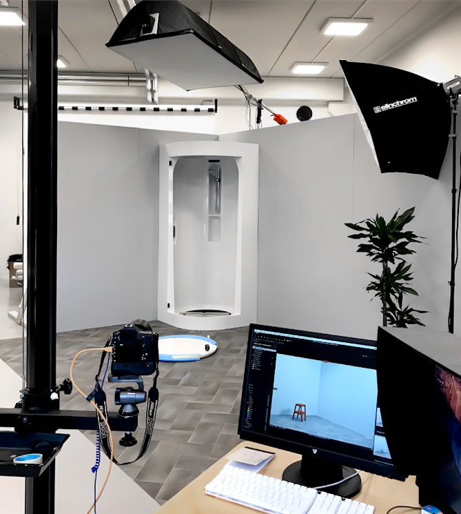 Fotostudio med profesjonelt lysoppsett for produktfoto og reklamefoto